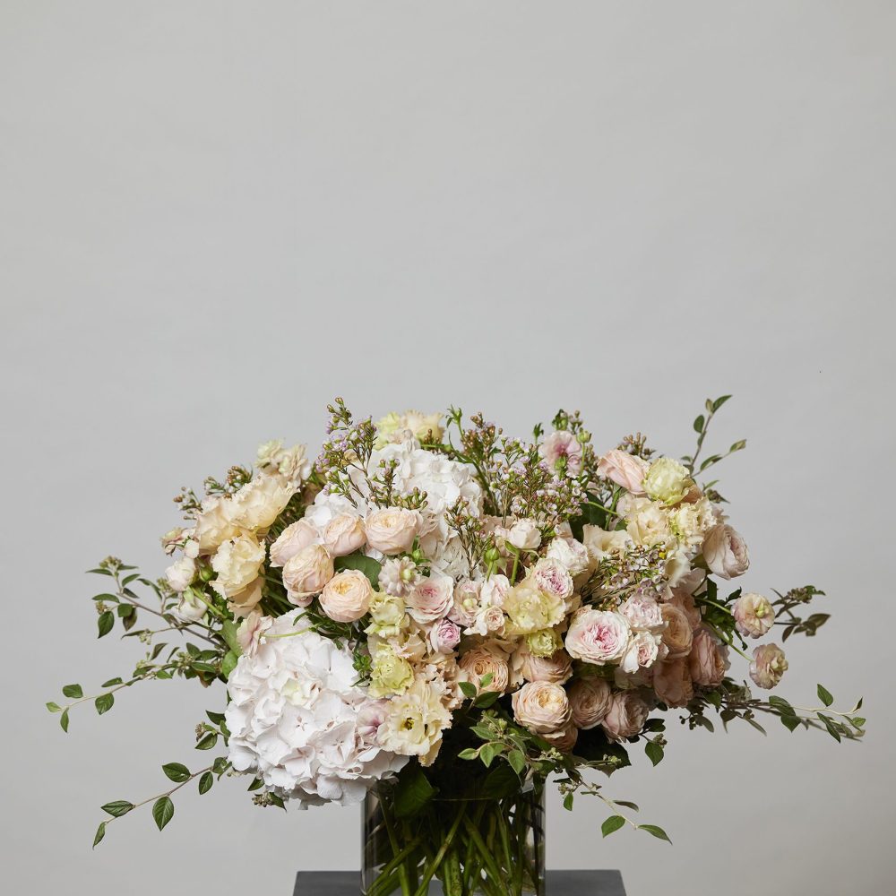 Photo non contractuelle –
Bouquet présenté en taille L Disponible en 3 tailles et sur-mesure