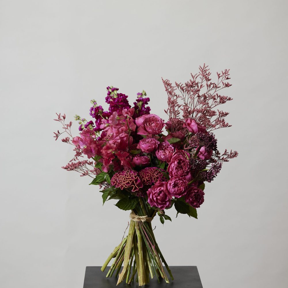 Photo non contractuelle –
Bouquet présenté en taille L Disponible en 3 tailles et sur-mesure