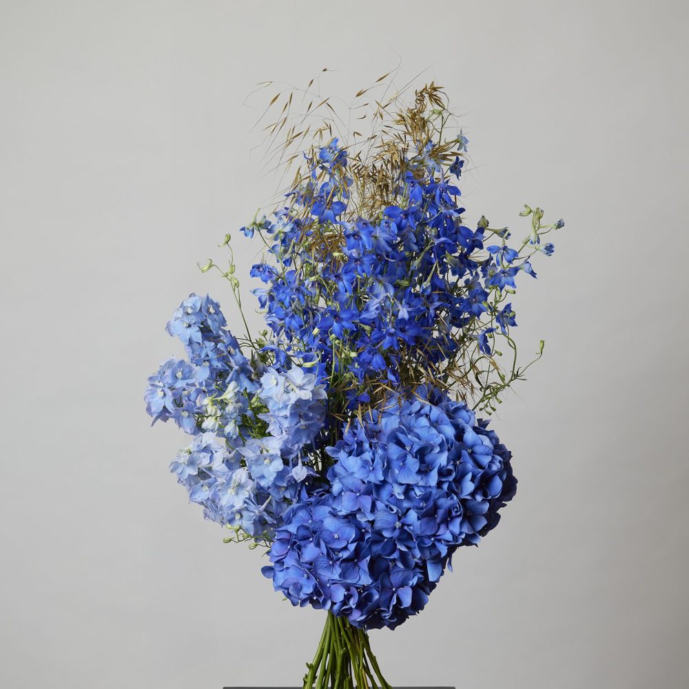 Photo non contractuelle –
Bouquet présenté en taille L Disponible en 3 tailles et sur-mesure