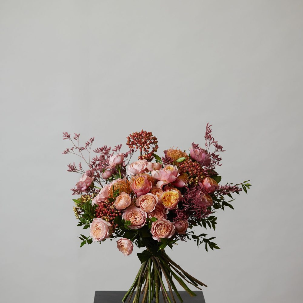 Photo non contractuelle –
Bouquet présenté en taille L Disponible en 3 tailles et sur-mesure