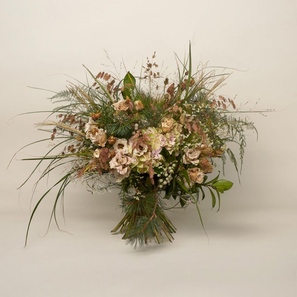 Bouquet of seasonal flowers and plants - Le champêtre